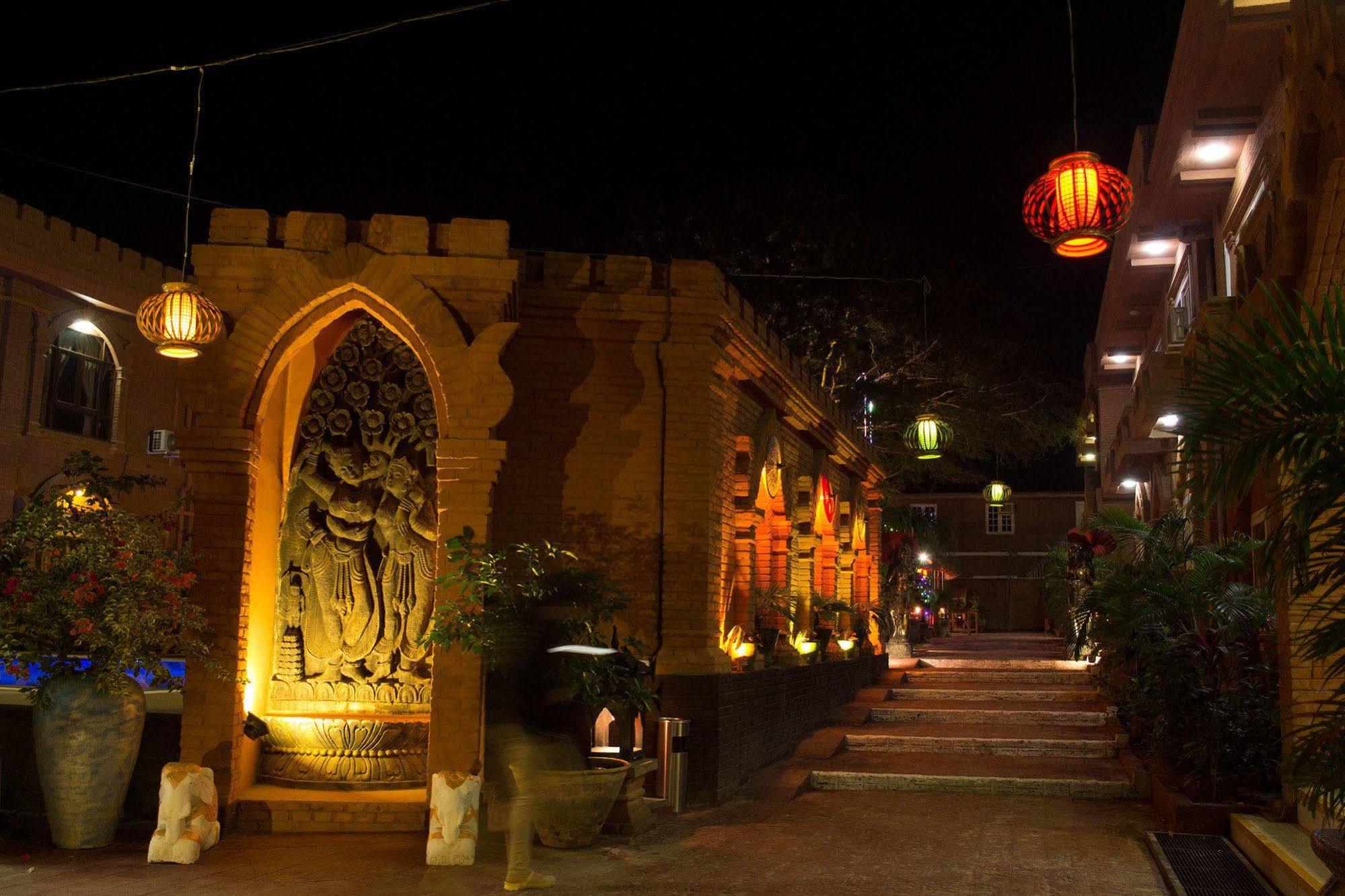 Hotel Sincere Smile Bagan New Bagan Exterior foto